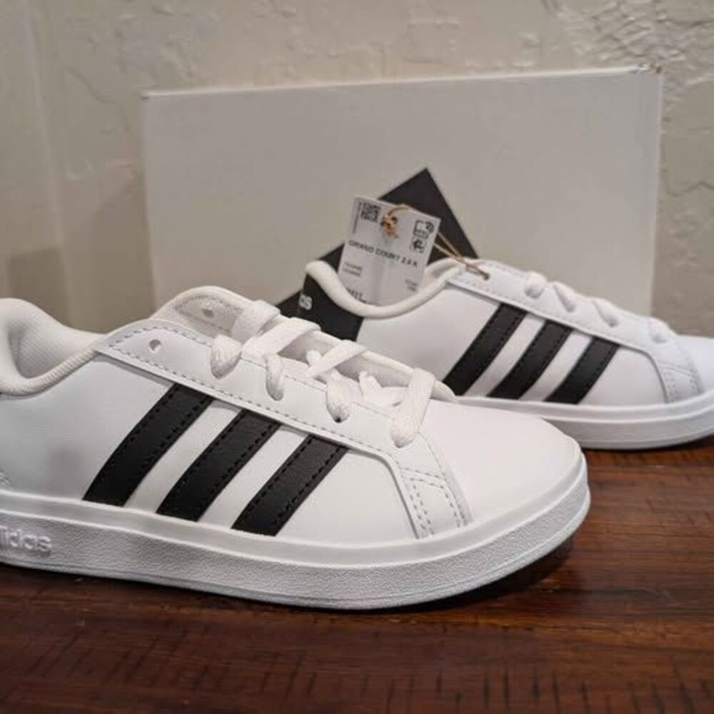Adidas Grand Court 13 kids White and Black New